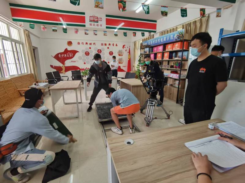 追星女孩心理学分析报告：从化市广告片拍摄公司揭秘饭圈应援式传播逻辑